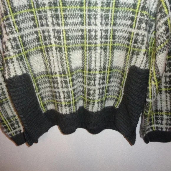 NINE West Plaid Sweater Size Large NWT - Picture 9 of 10